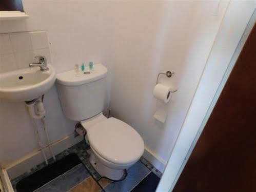 Spencer Inn Apartments Harrow Esterno foto